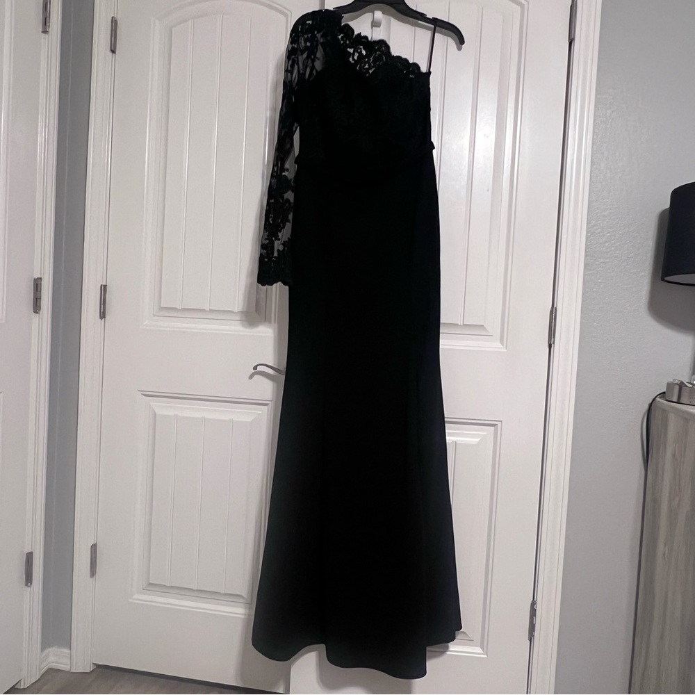 Fashion Nova Black Asymmetrical One-Shoulder Gown